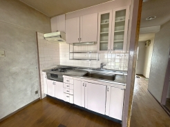 お料理に集中したい方向けの独立キッチン。