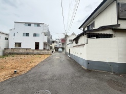 前面道路を含む現地写真
