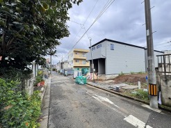 1号地 前面道路を含む現地写真