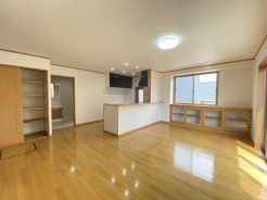 リビングダイニング