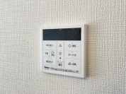【給湯器操作パネル】