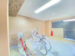 駐輪場
