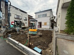 新しい暮らしの舞台となる、静かな住宅街に佇むゆとりある敷地です。