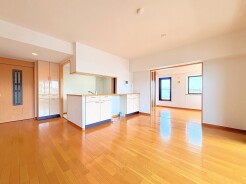 リビングダイニング