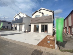 閑静な住宅地で、小さなお子様がいるご家族にも安心。