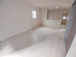 家族が自然に集りそうな広さが魅力のLDK。