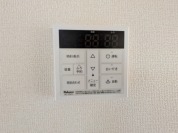 【給湯器操作パネル】