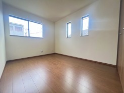 この部屋だれの部屋にしようかな、なんて会話を現地で楽しんでください。