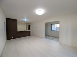 4号棟 家族団らんの時間も増えそうな、くつろぎのLDK。