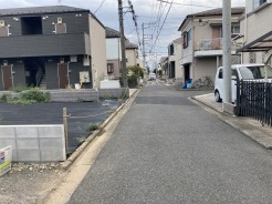 2号地 幅員こそやや狭くても、その分交通量が少なくて安心。