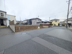 A号地 閑静な住宅地で、小さなお子様がいるご家族にも安心。