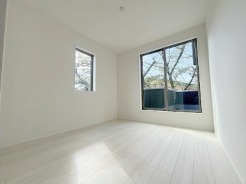 子供部屋には丁度良い洋室。サイズは5.25帖。