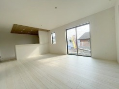 開放感と採光にこだわった、16帖のLDK。