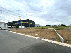 閑静な住宅地で、小さなお子様がいるご家族にも安心。