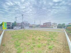 A号地 隣家とのゆとりにもこだわりを。広々敷地にご注目ください。