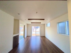 天井が高くなって開放感を感じる折り上げ天井。居住者が快適に暮らすための工夫がここにも見つかりました。