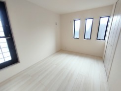 この部屋だれの部屋にしようかな、なんて会話を現地で楽しんでください。