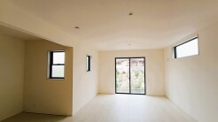 1号棟 南向きのLDK、 日当たりにこだわった住宅がここに。
