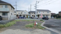 1号地 道路は6mになると駐車の際の停めやすさがかなり違ってきます。