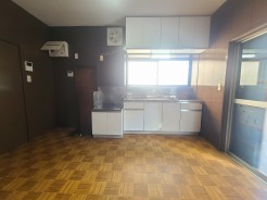 蓮田市関山1丁目