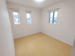 子供部屋には丁度良い洋室。サイズは5.25帖。