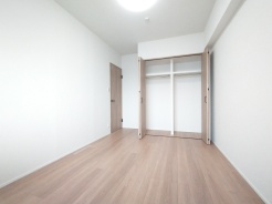 部屋ごとに設けた収納は、住みやすさへのこだわり。