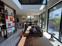 開放感と採光にこだわった、20帖のLDK。