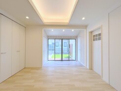 ご家族みんながゆったりくつろげる広々リビング。