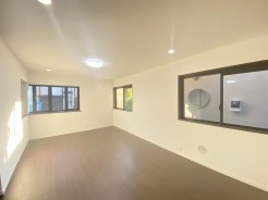 開放感と採光にこだわった、24.5帖のLDK。