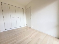この部屋だれの部屋にしようかな、なんて会話を現地で楽しんでください。