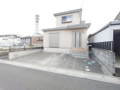 閑静な住宅地で、小さなお子様がいるご家族にも安心。