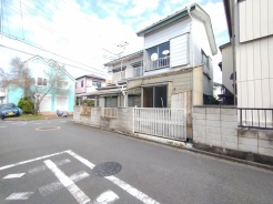 風通し・日当たりに優れる角地。開放感をお楽しみください。