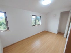 子供部屋には丁度良い洋室。