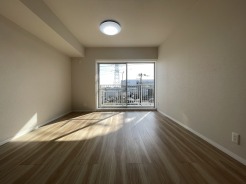 リビングは家具の配置も思いのまま。自由度が高い設計です。