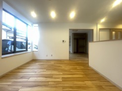 リビングは家具の配置も思いのまま。自由度が高い設計です。