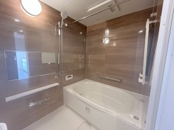 ユニットバスも新規交換。キレイなお風呂で疲れをリフレッシュ。