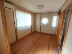 たっぷりの陽光と、心地よい風が舞い込みます。