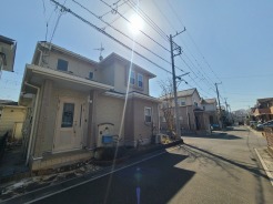 心地よい風が通り抜ける、穏やかな街並みが広がります