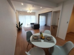 開放的なこの空間がお客様をお出迎えします。LDKは17帖。