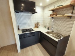 動線が短く、手早く作業できるL型キッチン。家事がスムーズに進みます。