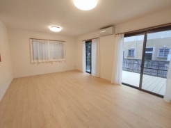 開放感と採光にこだわった、19帖のLDK。