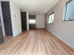 開放的なこの空間がお客様をお出迎えします。