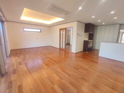 家族が自然に集りそうな広さが魅力のLDK。