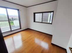 子供部屋には丁度良い洋室。サイズは5.7帖。