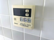 【給湯器リモコン】