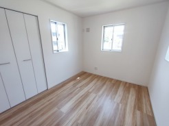 子供部屋には丁度良い洋室。サイズは5.2帖。
