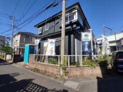 最寄り駅まで徒歩18分。この距離だと、運動不足も少し解消されるかも。