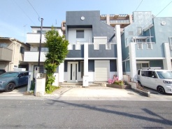 南道路に面した、陽当たり良好な物件です。