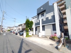 閑静な住宅地で、小さなお子様がいるご家族にも安心。