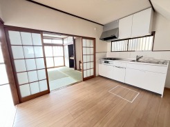 家族団らんの時間も増えそうな、くつろぎのLDK。